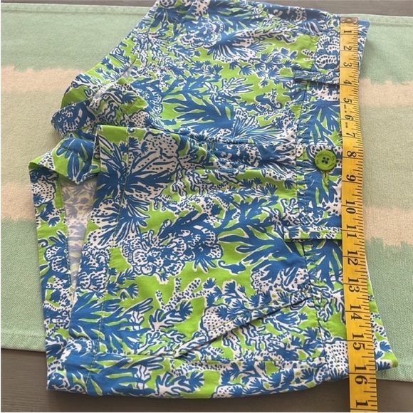 Lilly Pulitzer Limeade Biggest Fan Print
Walsh Shorts - Picture 9 of 11